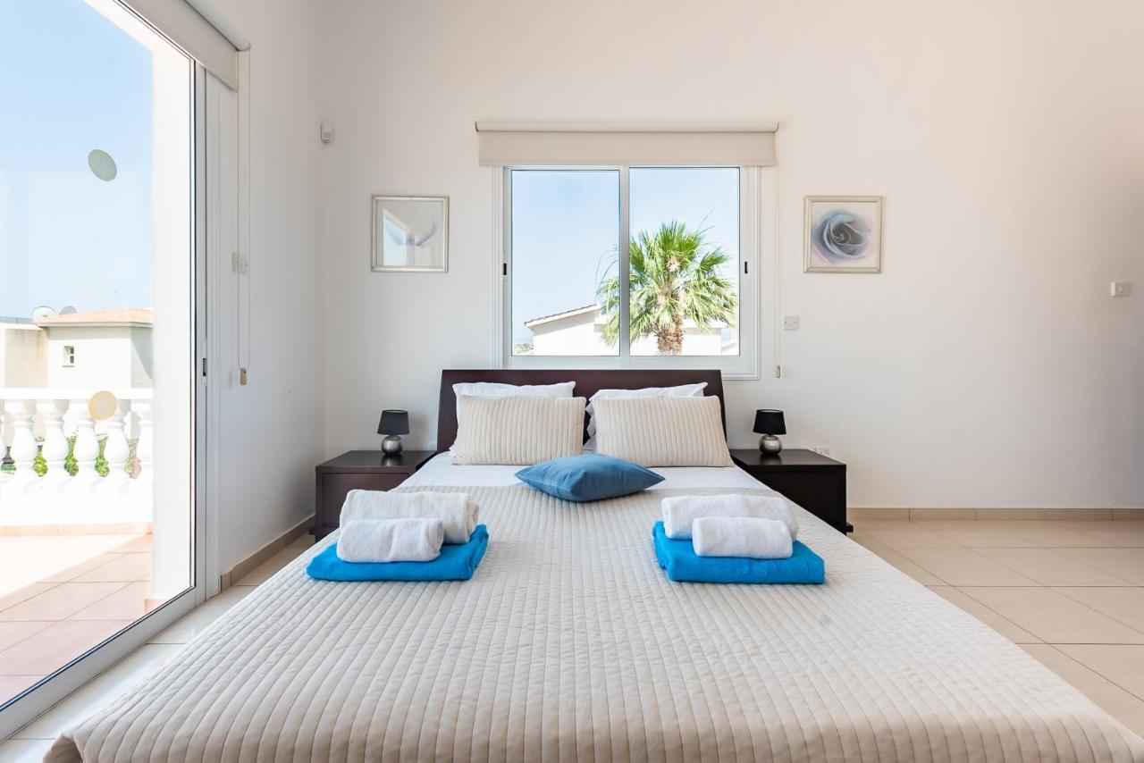 Villa Alysia By Ezoria Villas Coral Bay Zewnętrze zdjęcie